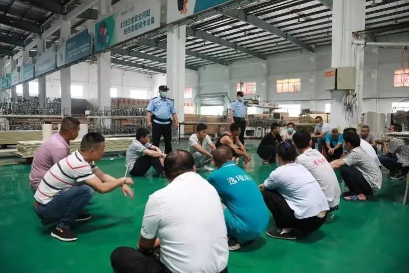 337P裸模啪啪人体私拍 轻钢套路公司被抓,建轻钢别墅必须要认准正规厂家(图1) 睿婕轻钢别墅