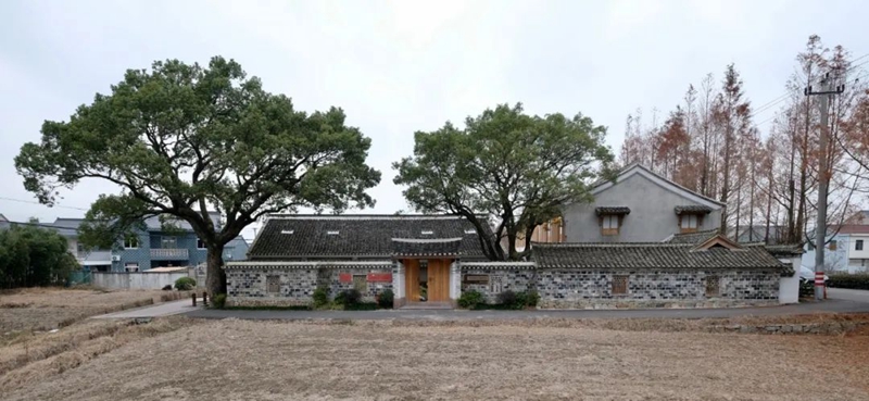337p日本大胆欧洲噜噜 装配式建筑助力乡村振兴,把闲置宅基地改造成了网红民宿!(图1) 睿婕轻钢别墅