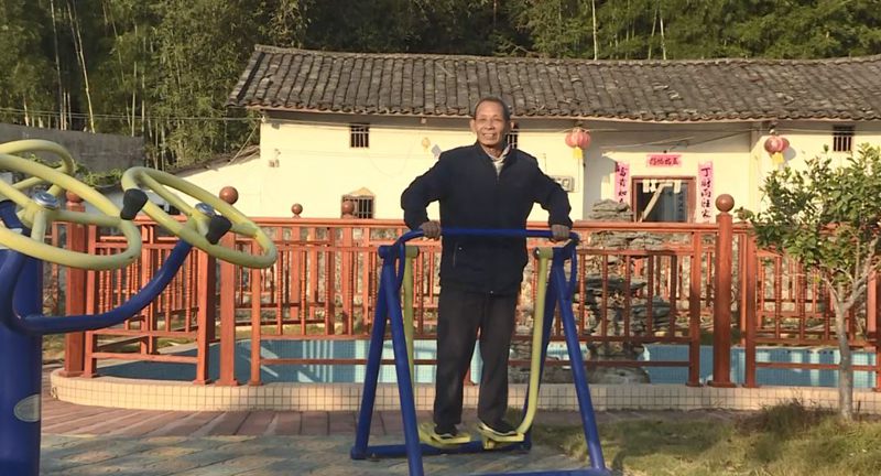 337P裸模啪啪人体私拍 新闻报道 |住上轻钢科技房的村民,来听5年后他们的真实感受!(图4) 睿婕轻钢别墅