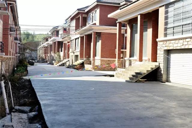 337P裸模啪啪人体私拍 新闻报道 |住上轻钢科技房的村民,来听5年后他们的真实感受!(图2) 睿婕轻钢别墅