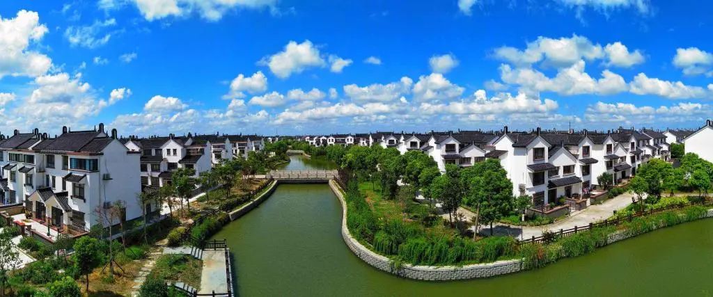 337p日本大胆欧洲噜噜 从经济的角度来看如何建设宜居宜业的美丽乡村(图3) 睿婕轻钢别墅